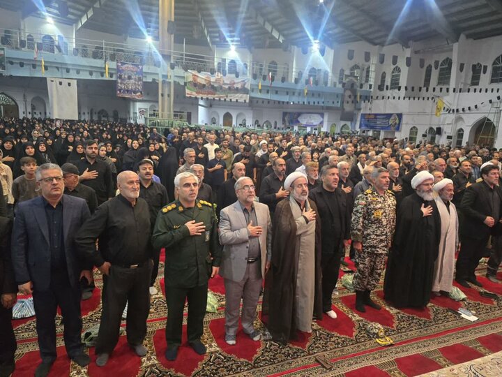 تصاویر/ مراسم گرامیداشت هفتمین روز شهادت امام خامنه ای (ره) در مصلّای قدس آمل
