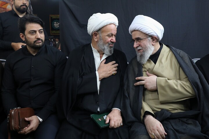 Cerimonia commemorativa del Leader martire della Umma da parte dell’Ayatollah Sistani a Qom