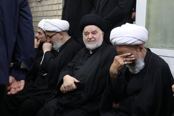 Cerimonia commemorativa del Leader martire della Umma da parte dell’Ayatollah Sistani a Qom