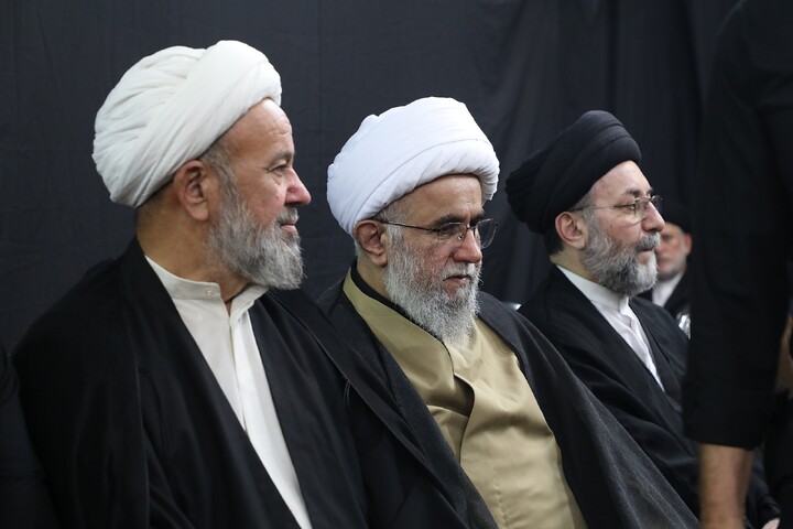 Cerimonia commemorativa del Leader martire della Umma da parte dell’Ayatollah Sistani a Qom