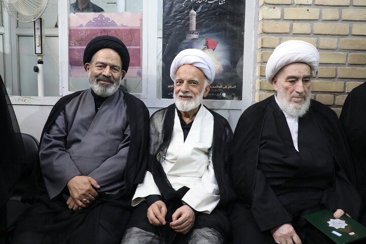 Cerimonia commemorativa del Leader martire della Umma da parte dell’Ayatollah Sistani a Qom