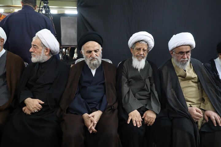 Cerimonia commemorativa del Leader martire della Umma da parte dell’Ayatollah Sistani a Qom
