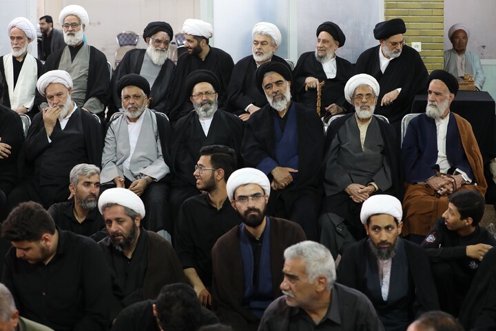 Cerimonia commemorativa del Leader martire della Umma da parte dell’Ayatollah Sistani a Qom
