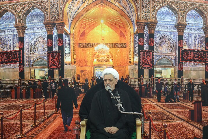 Cerimonia commemorativa del Leader martire della Umma da parte dell’Ayatollah Sistani a Qom