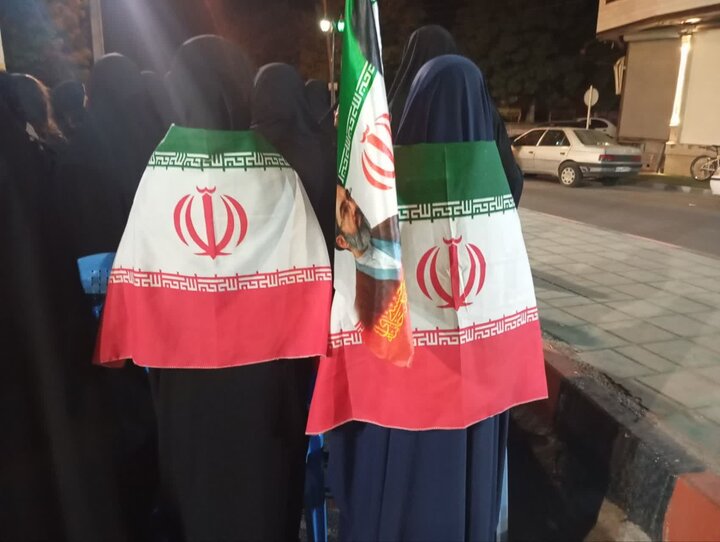 تصاویر/ استمرار تجمعات شبانه شهروندان باروقی در تجدید میثاق با آرمان‌های انقلاب