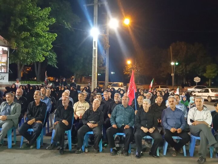 تصاویر/ استمرار تجمعات شبانه شهروندان باروقی در تجدید میثاق با آرمان‌های انقلاب
