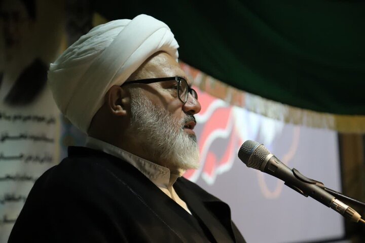 تصاویر/ محفل انس با قرآن کریم بمناسبت شهادت قائد اعظم، حضرت آیت الله خامنه‌ای در میاندوآب