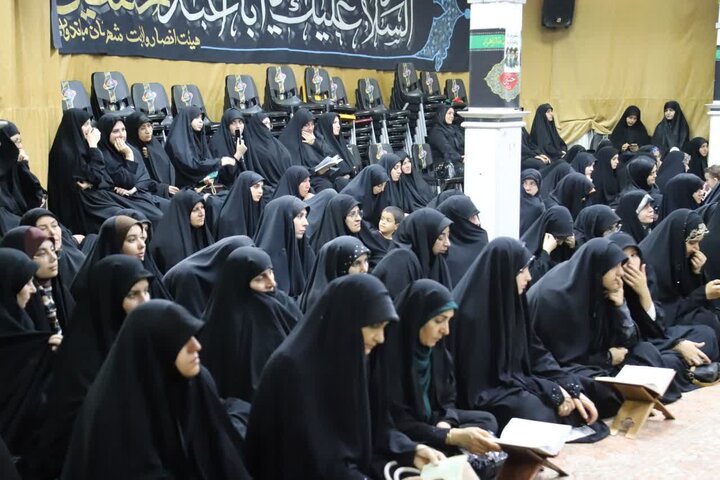 تصاویر/ محفل انس با قرآن کریم بمناسبت شهادت قائد اعظم، حضرت آیت الله خامنه‌ای در میاندوآب