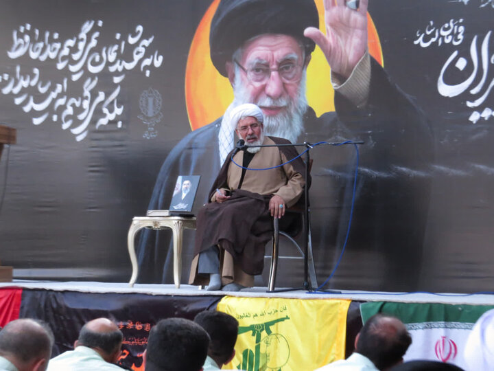 تصاویر/ مراسم بزرگداشت شهید حضرت آیت الله العظمی امام سید علی حسینی خامنه ای (ره) در مدرسه علمیه امام خمینی خوی
