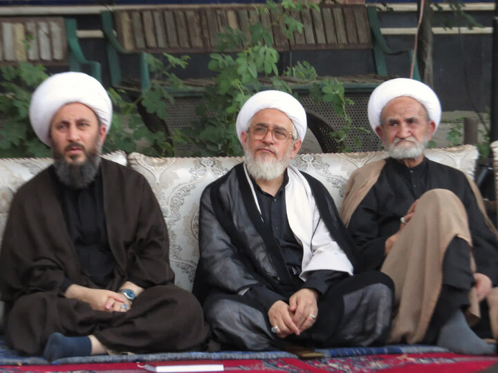 تصاویر/ مراسم بزرگداشت شهید حضرت آیت الله العظمی امام سید علی حسینی خامنه ای (ره) در مدرسه علمیه امام خمینی خوی