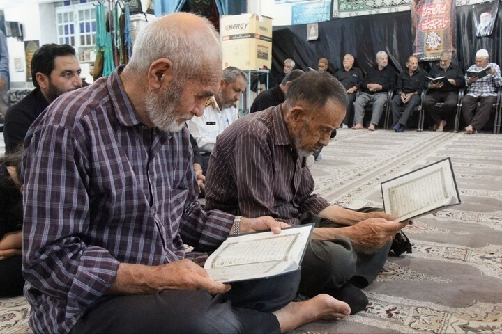 مراسم بزرگداشت قائد امت در مسجد اعظم شهر قنوات