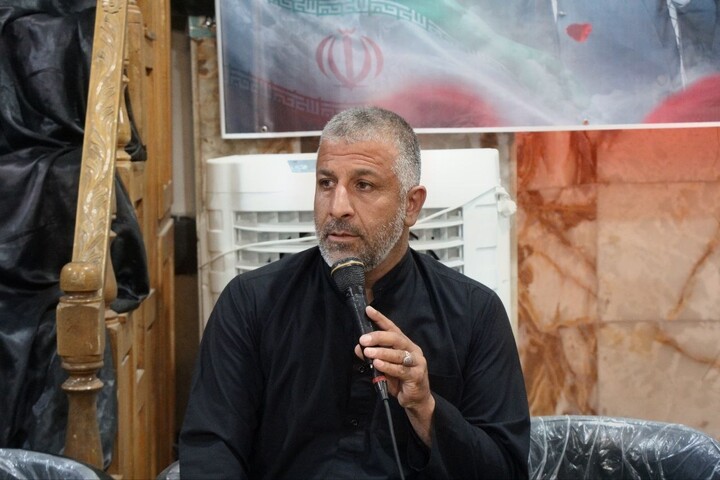 مراسم بزرگداشت قائد امت در مسجد اعظم شهر قنوات