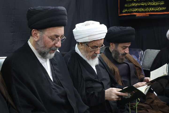 Cerimonia commemorativa del Leader martire della Umma da parte dell’Ayatollah Sistani a Qom