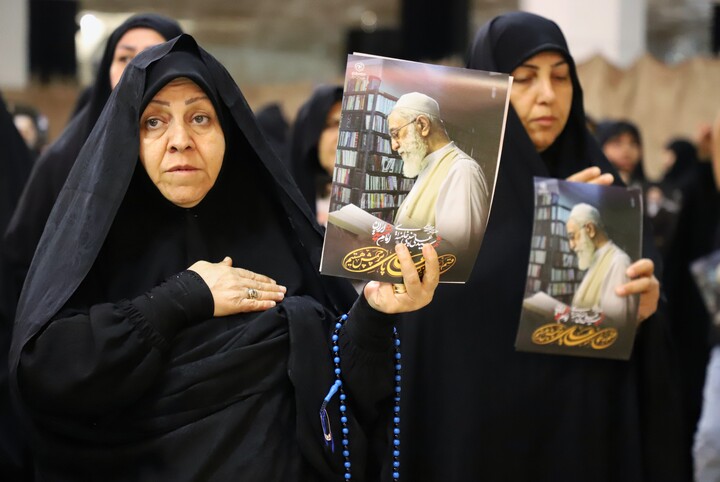 مجلس بزرگداشت رهبر شهید