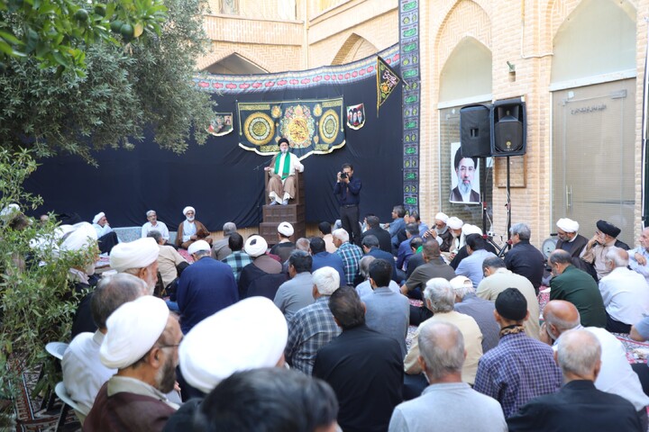 تصاویر/ دومین روز از مراسم هفتم رهبر شهید امت در حوزه علمیه یزد برگزار شد