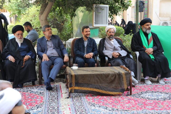 تصاویر/ دومین روز از مراسم هفتم رهبر شهید امت در حوزه علمیه یزد برگزار شد