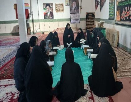 تصاویر/فعالیت تبلیغی خواهران طلبه لرستانی با محوریت  حمایت از جبهه مقاومت