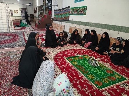 تصاویر/فعالیت تبلیغی خواهران طلبه لرستانی با محوریت  حمایت از جبهه مقاومت