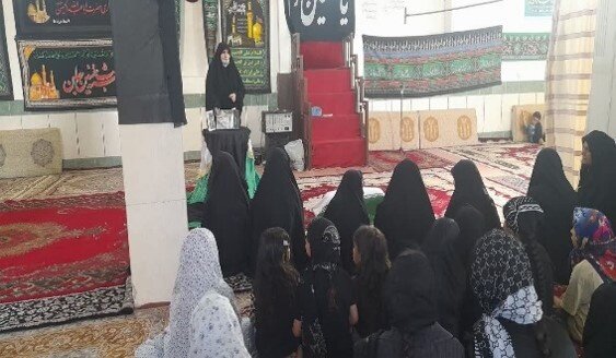 تصاویر/فعالیت تبلیغی خواهران طلبه لرستانی با محوریت  حمایت از جبهه مقاومت