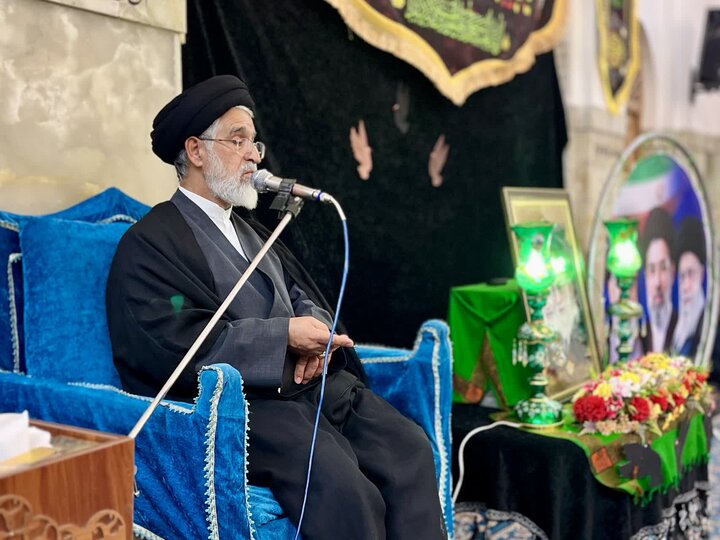 تصاویر/ آیین بزرگداشت «قائد و آقای شهید ایران» در بافق برگزار شد