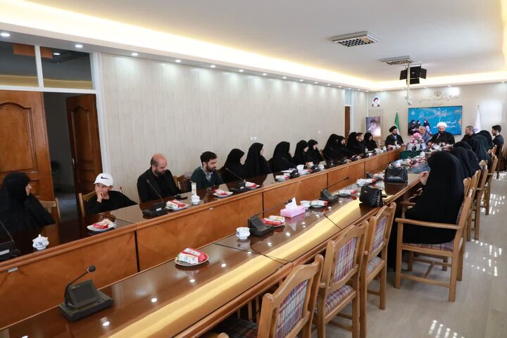 تصاویر/ مراسم تجلیل از مادران حافظان قرآن‌ کریم در اردبیل