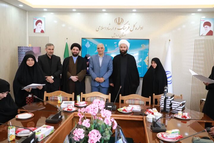 تصاویر/ مراسم تجلیل از مادران حافظان قرآن‌ کریم در اردبیل