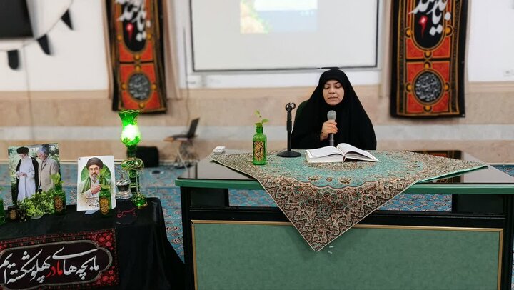تصاویر/ مراسم بزرگداشت قائد امت در مدرسه‌ علمیه‌ حضرت زینب(س) کرمان
