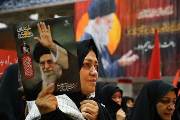 فریاد خون‌خواهی زنان قم از قاتلان امام شهید ایران