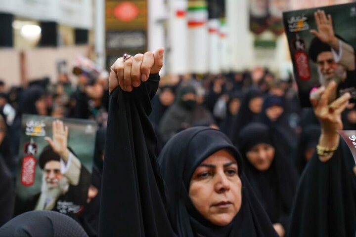 فریاد خون‌خواهی زنان قم از قاتلان امام شهید ایران