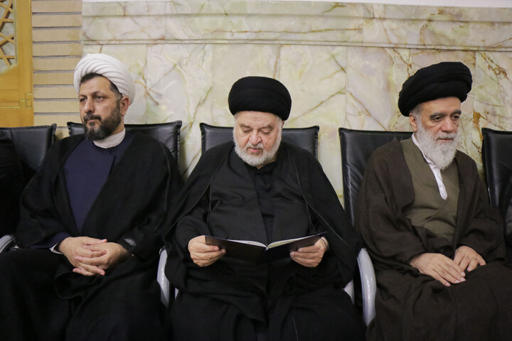 تصاویر/ مراسم بزرگداشت و یادبود قائد شهید اُمت حضرت آیت‌ الله العظمی امام خامنه‌ای از سوی مرجع عالی‌قدر حضرت آیت الله العظمی مکارم شیرازی در حرم حضرت معصومه سلام‌الله‌علیها