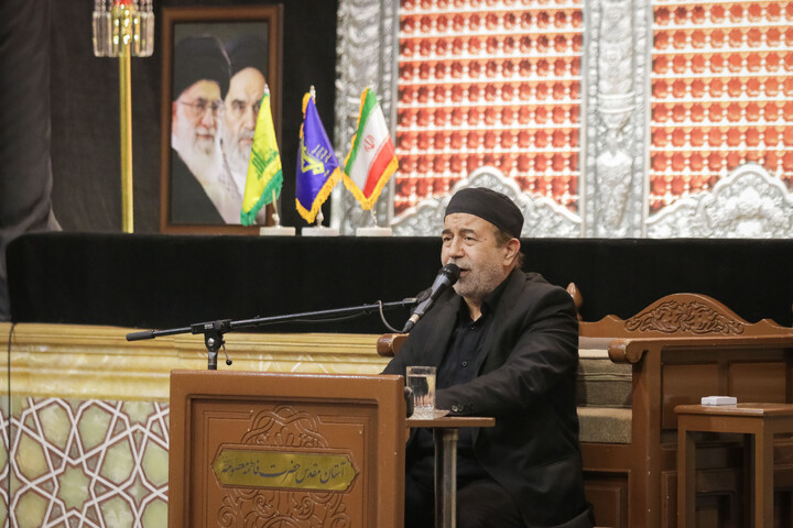 تصاویر/ مراسم بزرگداشت و یادبود قائد شهید اُمت حضرت آیت‌ الله العظمی امام خامنه‌ای از سوی مرجع عالی‌قدر حضرت آیت الله العظمی مکارم شیرازی در حرم حضرت معصومه سلام‌الله‌علیها