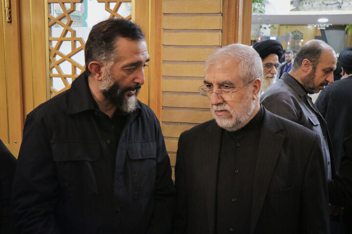 تصاویر/ مراسم بزرگداشت و یادبود قائد شهید اُمت حضرت آیت‌ الله العظمی امام خامنه‌ای از سوی مرجع عالی‌قدر حضرت آیت الله العظمی مکارم شیرازی در حرم حضرت معصومه سلام‌الله‌علیها
