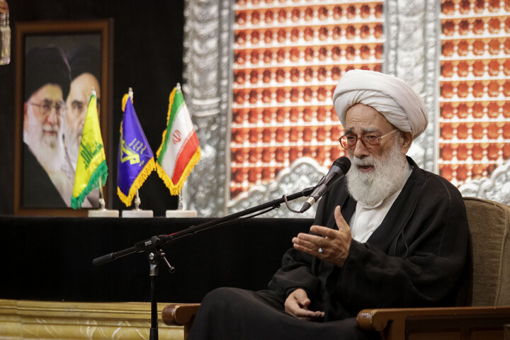 تصاویر/ مراسم بزرگداشت و یادبود قائد شهید اُمت حضرت آیت‌ الله العظمی امام خامنه‌ای از سوی مرجع عالی‌قدر حضرت آیت الله العظمی مکارم شیرازی در حرم حضرت معصومه سلام‌الله‌علیها