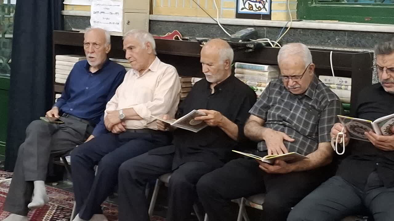 از طرف مرکزخدمات حوزه علمیه کاشان مراسم بزرگداشت رهبر شهید انقلاب برگزار شد