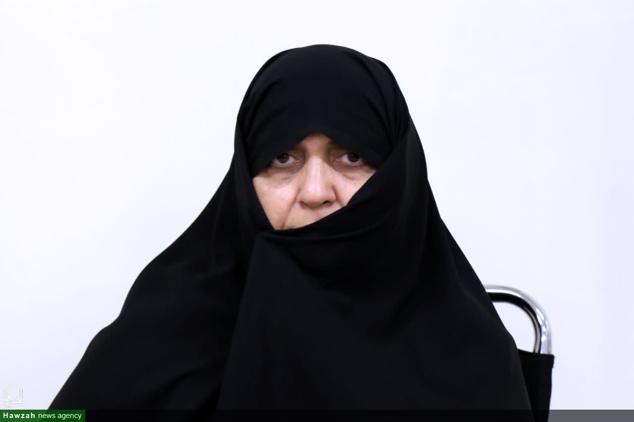 مدرسه علمیه نرجس(س)؛ میربان بیش از ۷۰۰ زائر تشییع قائد شهید/ تجلی روحیه جهادی بانوان طلبه در خدمترسانی مدرسه علمیه نرجس(س)؛ میربان بیش از ۷۰۰ زائر تشییع قائد شهید/ تجلی روحیه جهادی بانوان طلبه در خدمترسانی