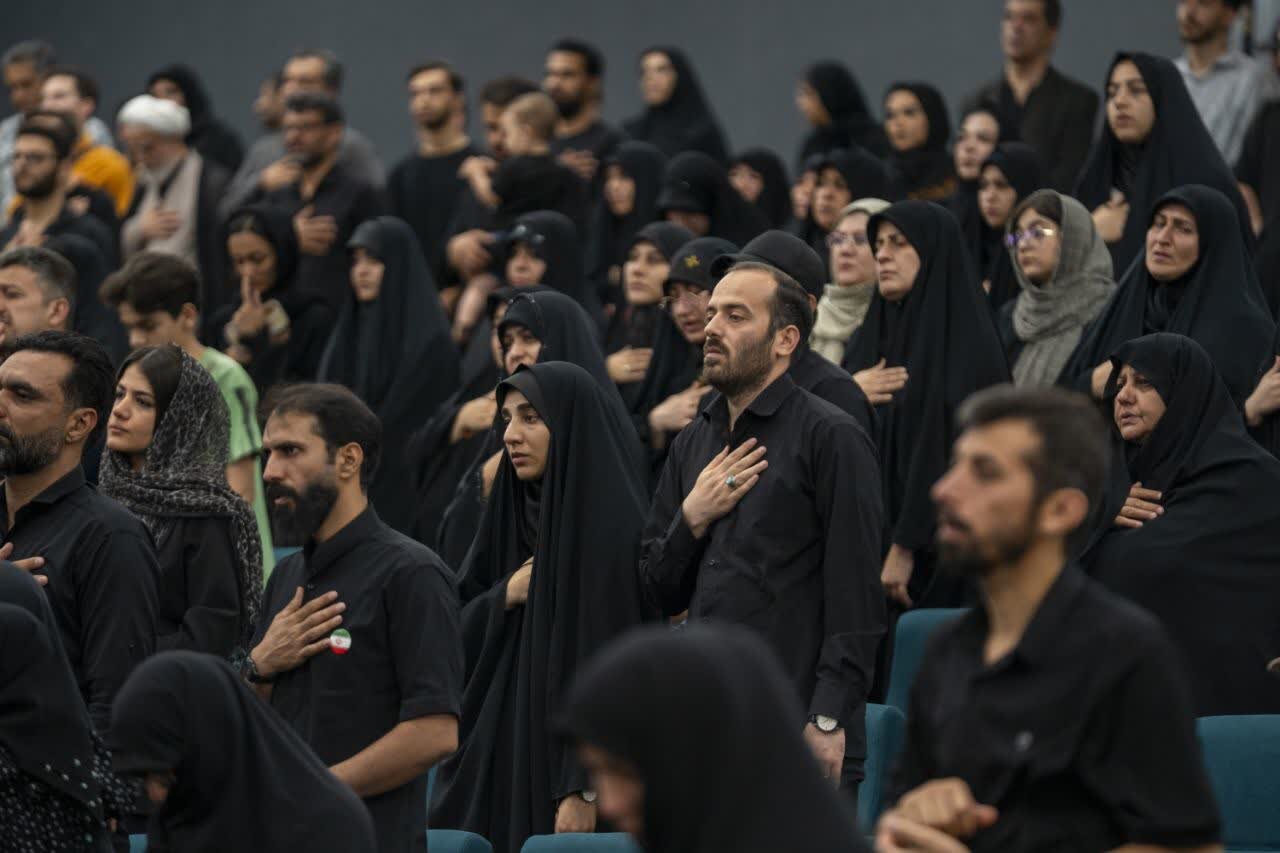 روایتِ ایستادگی در تالار شهر؛ مستند «دوازده، صفر، هشت» رونمایی و اکران شد