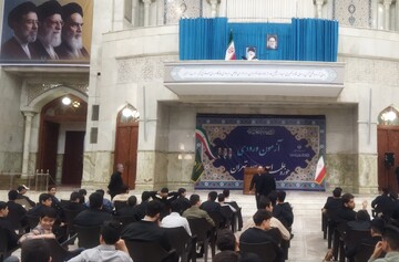 داوطلبان حوزه های علمیه خود را برای سربازی حضرت ولیعصر(عج) آماده کنند