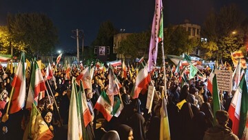 فیلم| تداوم شب‌ های ایستادگی فامنین در حمایت از رهبری و نیروهای مسلح