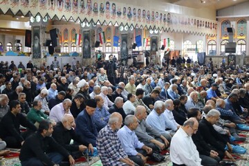 تصاویر / نماز عبادی سیاسی جمعه در شهرستان ساری