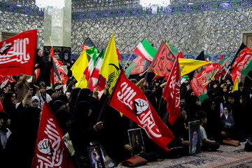 تصاویر/ عزاداری بانوان افغانستانی برای قائد شهید امت در حرم بانوی کرامت