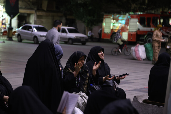 آیین قرائت دعای کمیل در میدان امام خمینی(ره) همدان