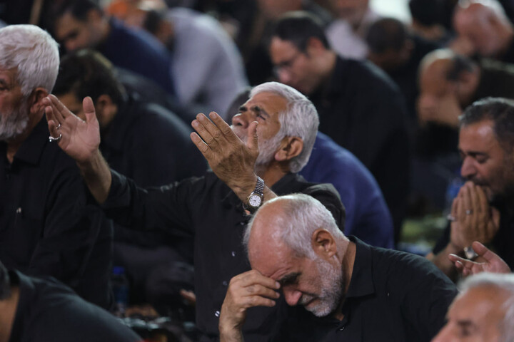 آیین قرائت دعای کمیل در میدان امام خمینی(ره) همدان