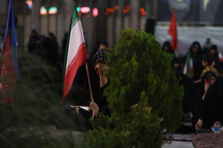 آیین قرائت دعای کمیل در میدان امام خمینی(ره) همدان