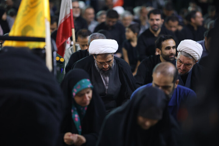 آیین قرائت دعای کمیل در میدان امام خمینی(ره) همدان