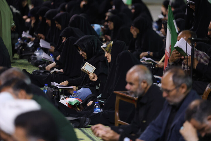 آیین قرائت دعای کمیل در میدان امام خمینی(ره) همدان