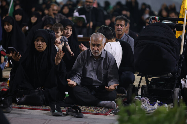 آیین قرائت دعای کمیل در میدان امام خمینی(ره) همدان