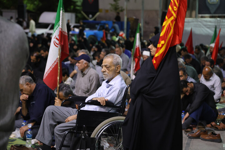 آیین قرائت دعای کمیل در میدان امام خمینی(ره) همدان