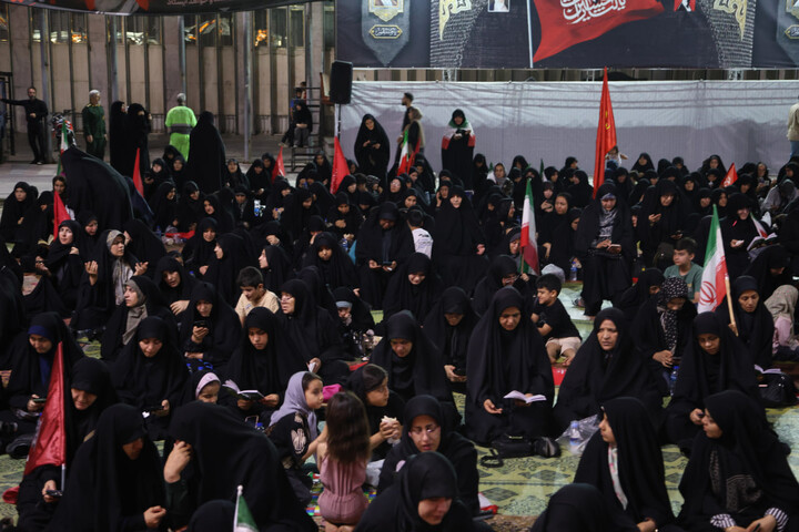 آیین قرائت دعای کمیل در میدان امام خمینی(ره) همدان