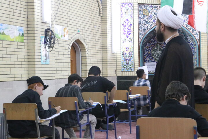 تصاویر/ آزمون ورودی ۱۴۰۵-۱۴۰۶ حوزه علمیه همدان