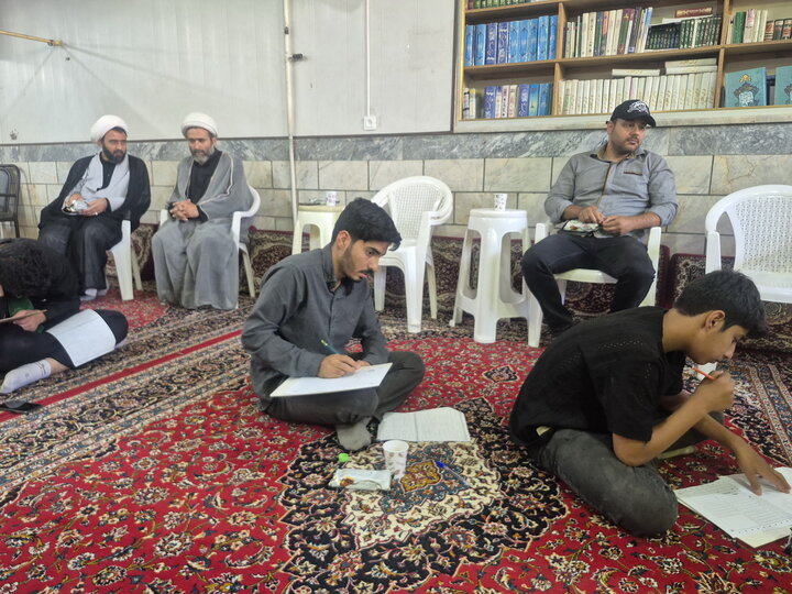 تصاویر/ آزمون ورودی مدارس علمیه منطقه کاشان